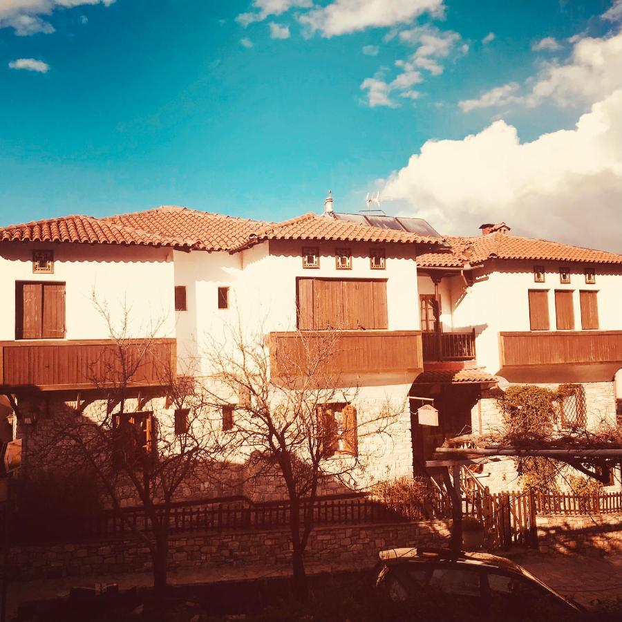 9Mouses Chasiotis Guest House Ampelakia ภายนอก รูปภาพ