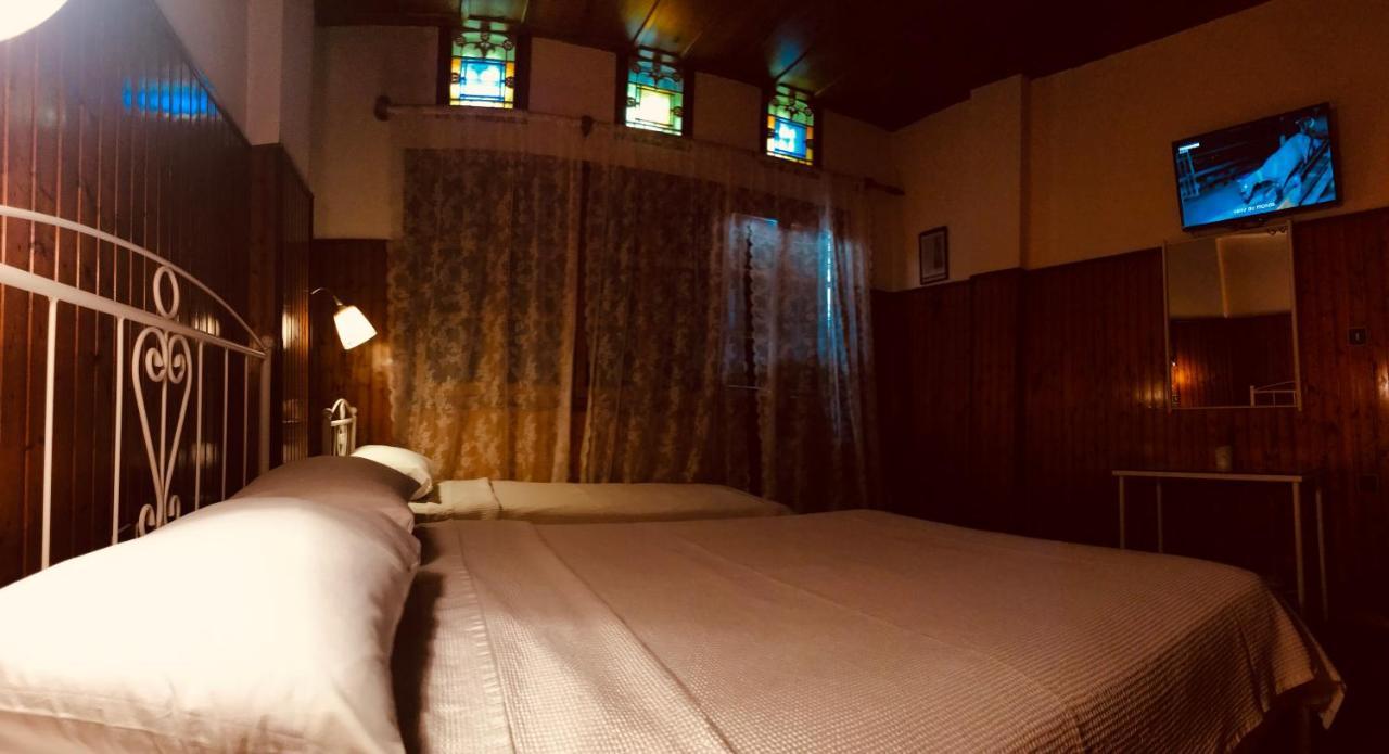 9Mouses Chasiotis Guest House Ampelakia ภายนอก รูปภาพ