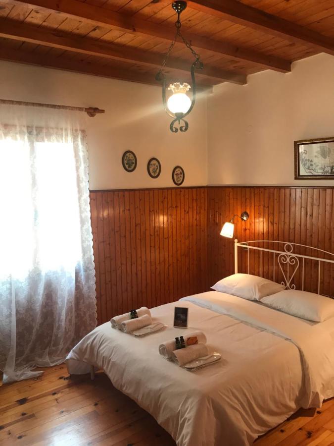 9Mouses Chasiotis Guest House Ampelakia ภายนอก รูปภาพ