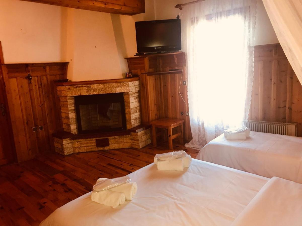 9Mouses Chasiotis Guest House Ampelakia ภายนอก รูปภาพ