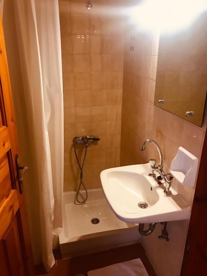 9Mouses Chasiotis Guest House Ampelakia ภายนอก รูปภาพ