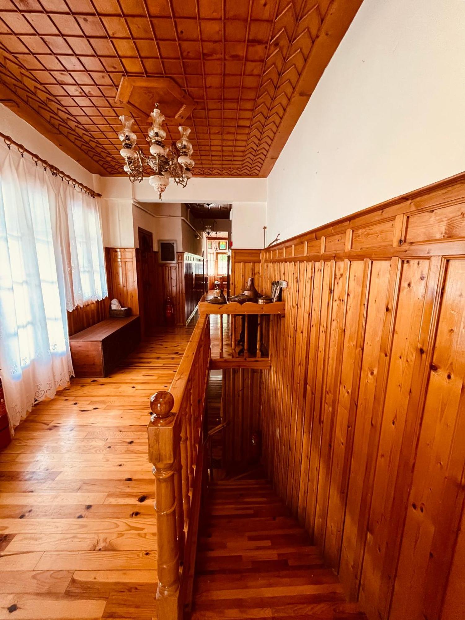 9Mouses Chasiotis Guest House Ampelakia ภายนอก รูปภาพ